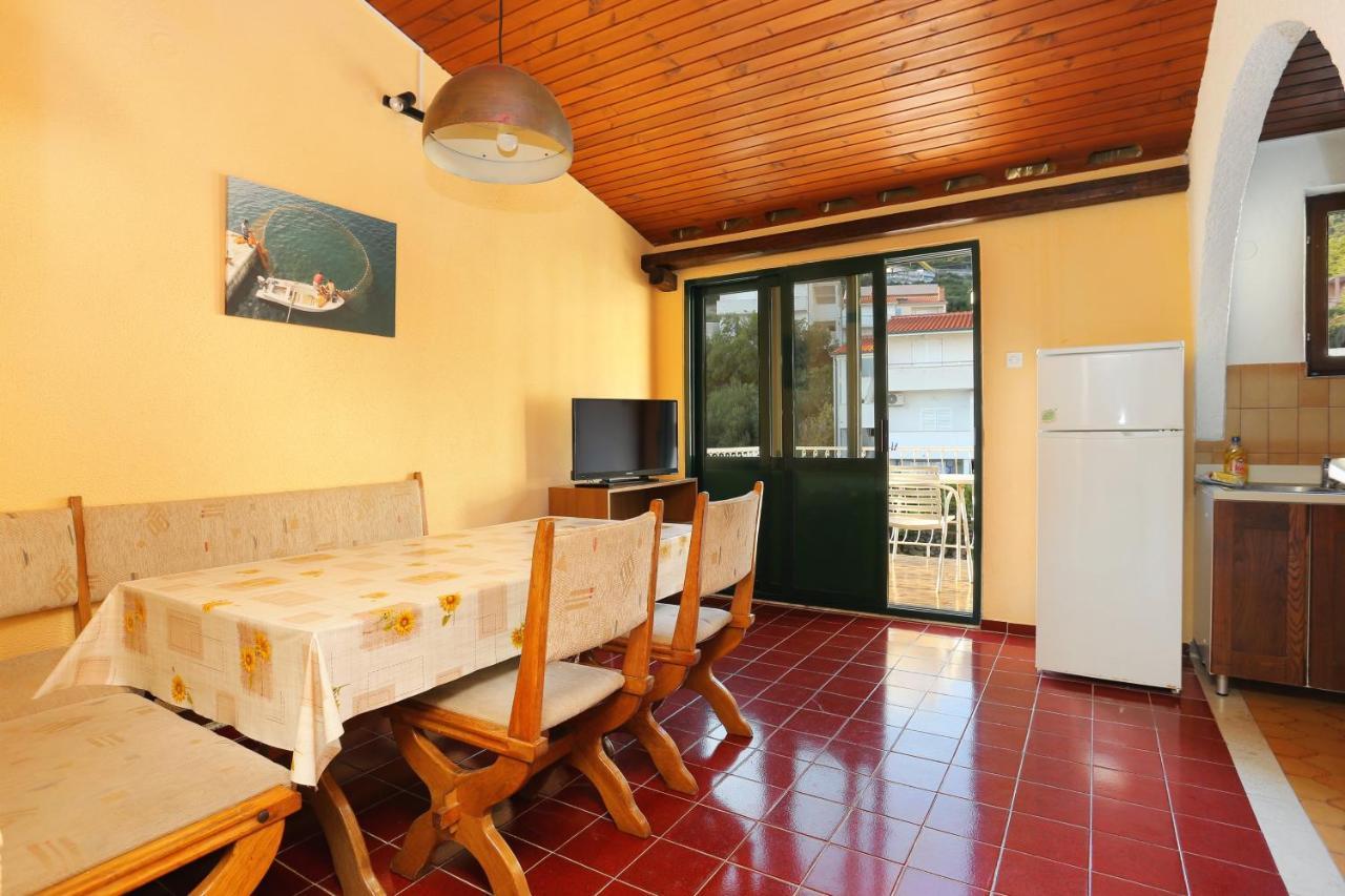 Apartments By The Sea Igrane, Makarska - 6653 Exterior photo