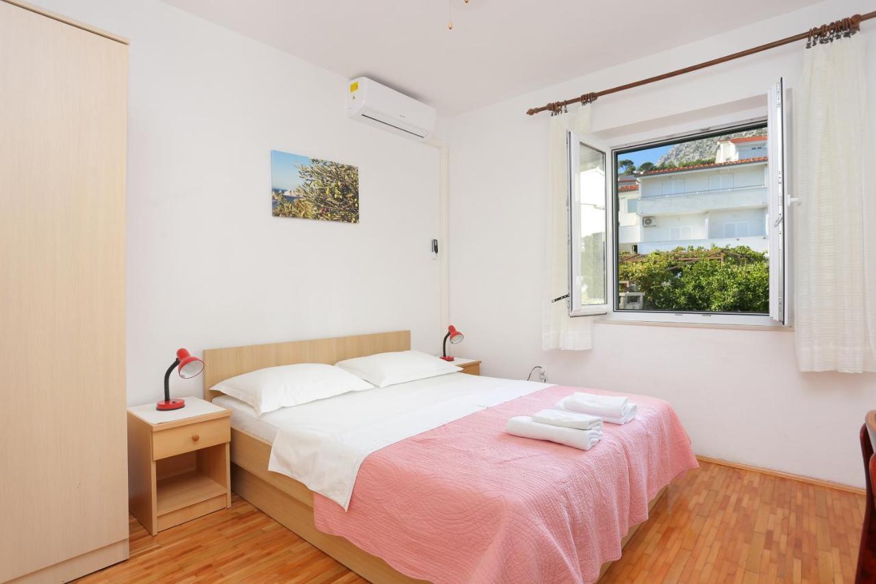 Apartments By The Sea Igrane, Makarska - 6653 Exterior photo